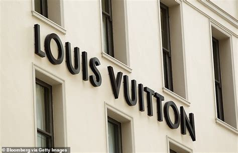 louis vuitton buys tiffany and company|did lvmh buy tiffany.